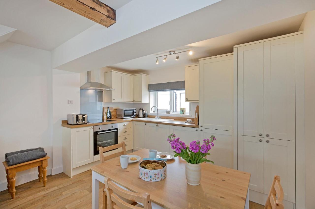 Holiday home Off-street Parking Lower Rates For Longer Lets