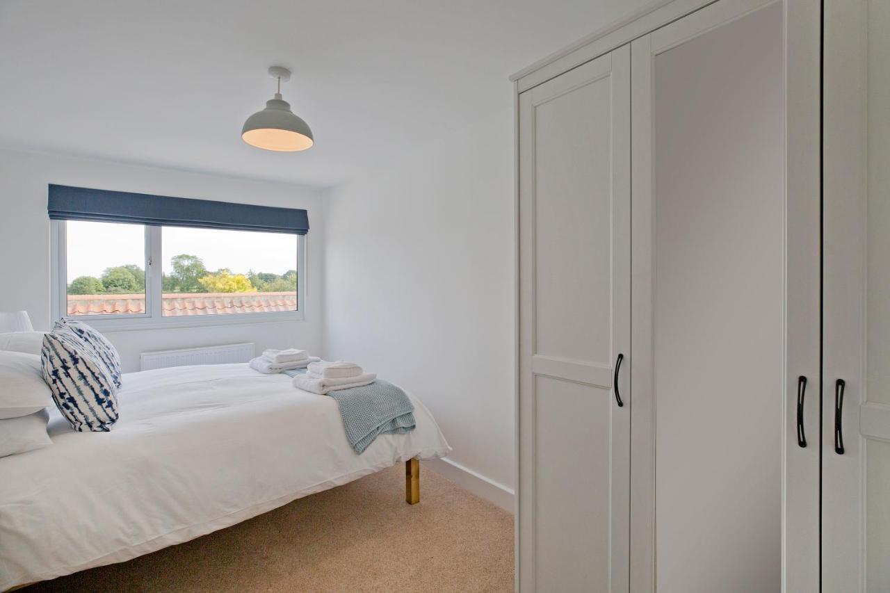 Holiday home Off-street Parking Lower Rates For Longer Lets *